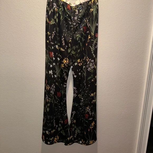 ALEXIS *Pearson* black floral botanical flare boho hippie pants M